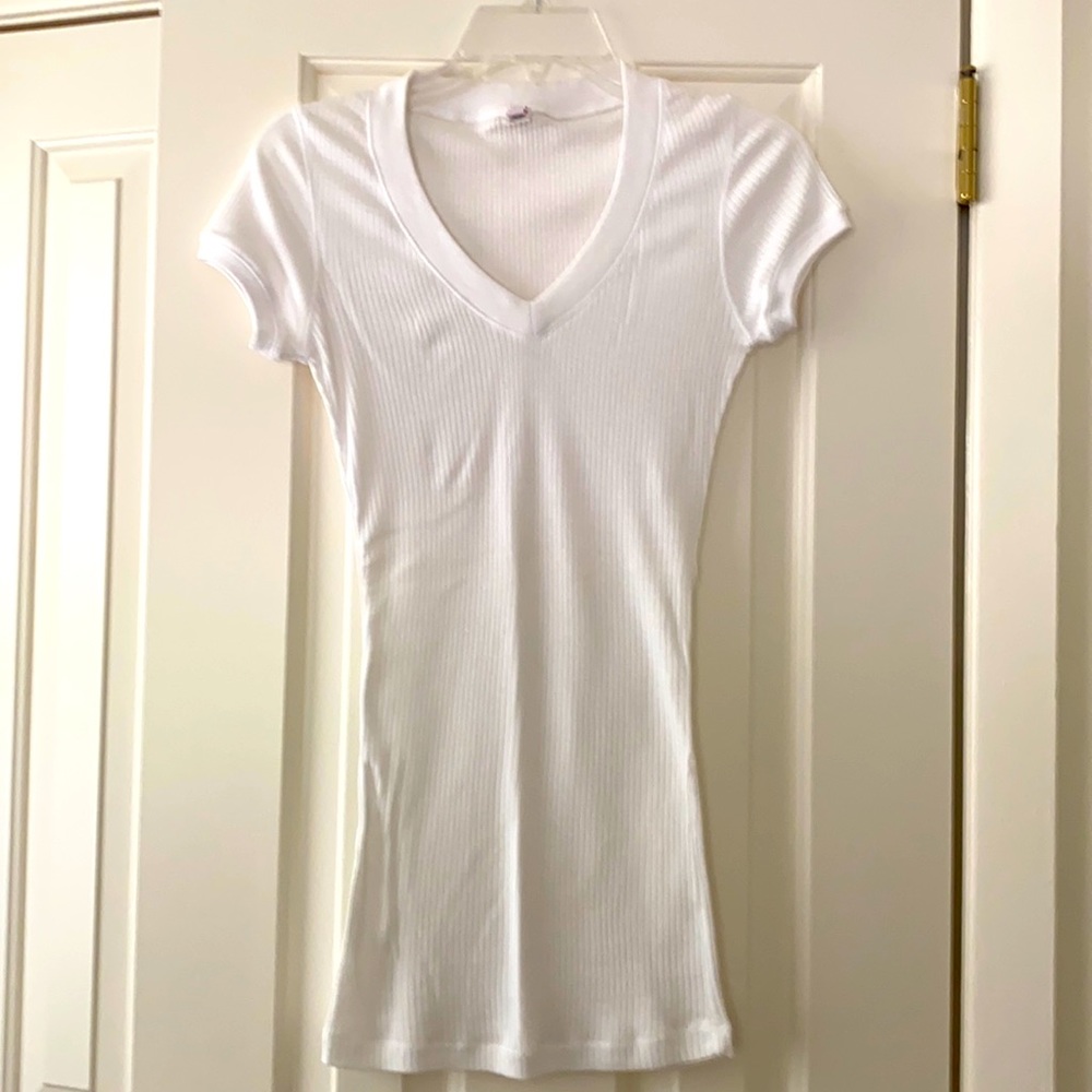 Fitted ribbed  Tee... New condition 😊